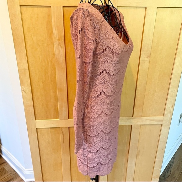 FOREVER 21 dusty rose pink fully lined long sleeve lace overlay Dress size M - Picture 3 of 8